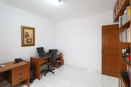 Casa à venda com 196m², 5 quartos e 5 vagasQuarto 2