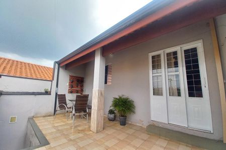 Casa à venda com 80m², 3 quartos e 7 vagas Casa à venda com 80m², 3 quartos e 7 vagasFachada do Prédio