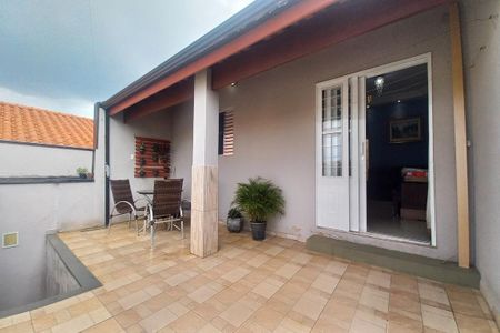 Casa à venda com 80m², 3 quartos e 7 vagas Casa à venda com 80m², 3 quartos e 7 vagasÁrea comum