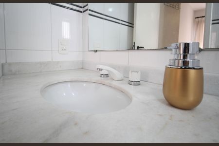 Apartamento à venda com 144m², 3 quartos e 3 vagas Apartamento à venda com 144m², 3 quartos e 3 vagasBanheiro Social