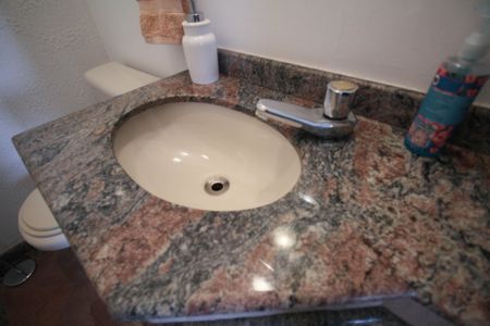 Apartamento à venda com 144m², 3 quartos e 3 vagas Apartamento à venda com 144m², 3 quartos e 3 vagasLavabo