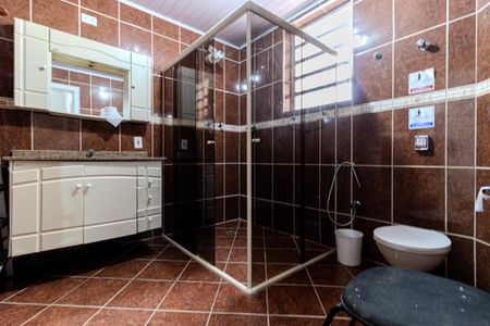 Casa à venda com 280m², 5 quartos e 3 vagas Casa à venda com 280m², 5 quartos e 3 vagasBanheiro Social