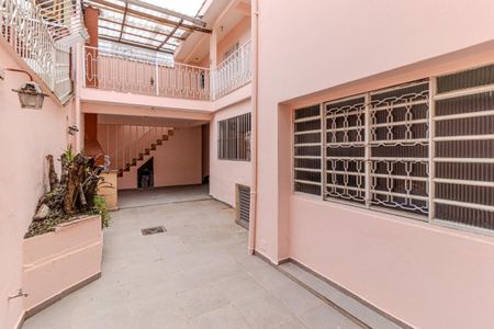 Casa à venda com 280m², 5 quartos e 3 vagas Casa à venda com 280m², 5 quartos e 3 vagasQuintal