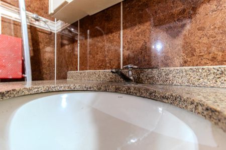 Casa à venda com 280m², 5 quartos e 3 vagas Casa à venda com 280m², 5 quartos e 3 vagasBanheiro Social