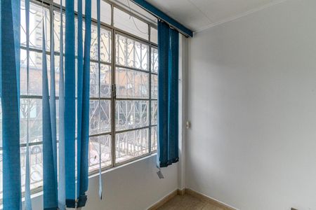 Casa à venda com 280m², 5 quartos e 3 vagas Casa à venda com 280m², 5 quartos e 3 vagasQuarto 2