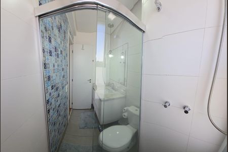 Apartamento à venda com 61m², 2 quartos e 1 vaga Apartamento à venda com 61m², 2 quartos e 1 vagaBanheiro da Suíte 1