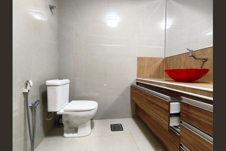 Casa para alugar com 267m², 4 quartos e 4 vagasBanheiro da Suíte 1