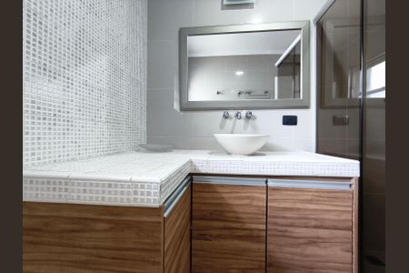 Casa para alugar com 267m², 4 quartos e 4 vagasBanheiro