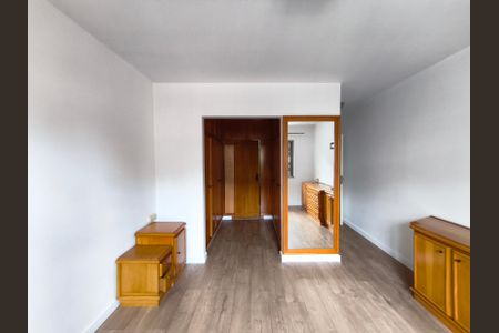 Casa para alugar com 267m², 4 quartos e 4 vagasSuíte 1