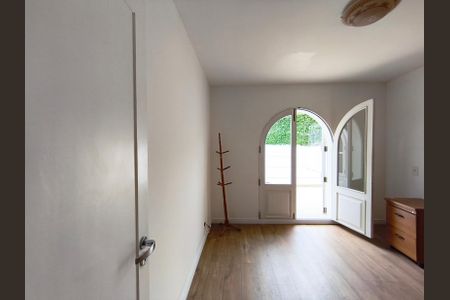 Casa para alugar com 267m², 4 quartos e 4 vagasQuarto 2