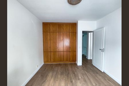 Casa para alugar com 267m², 4 quartos e 4 vagasQuarto 2