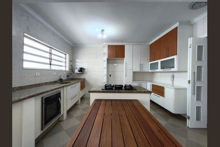 Casa para alugar com 267m², 4 quartos e 4 vagasCozinha