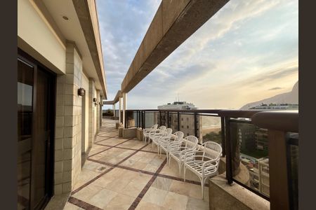 Apartamento à venda com 85m², 2 quartos e 1 vaga Apartamento à venda com 85m², 2 quartos e 1 vagaÁrea comum