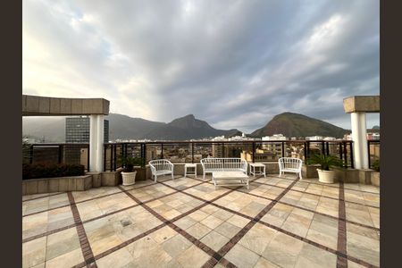 Apartamento à venda com 85m², 2 quartos e 1 vaga Apartamento à venda com 85m², 2 quartos e 1 vagaÁrea comum - cobertura