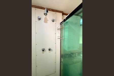 Apartamento à venda com 85m², 2 quartos e 1 vaga Apartamento à venda com 85m², 2 quartos e 1 vagaBanheiro social