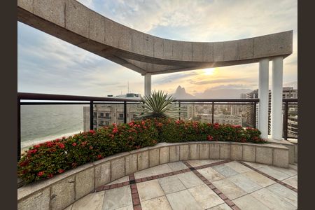 Apartamento à venda com 85m², 2 quartos e 1 vaga Apartamento à venda com 85m², 2 quartos e 1 vagaÁrea comum