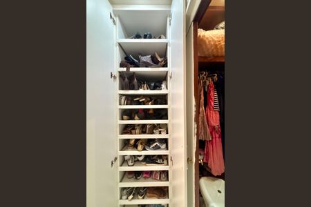 Apartamento à venda com 85m², 2 quartos e 1 vaga Apartamento à venda com 85m², 2 quartos e 1 vagaSuite - sapateira