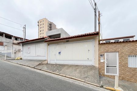 Casa à venda com 181m², 3 quartos e 2 vagasFachada - Placa