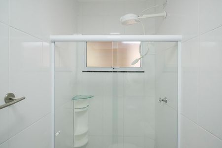 Casa à venda com 181m², 3 quartos e 2 vagasBanheiro da suíte