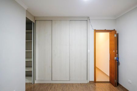 Casa à venda com 181m², 3 quartos e 2 vagasSuíte