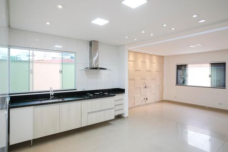 Casa à venda com 181m², 3 quartos e 2 vagasCozinha
