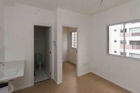 Sala e Cozinha de apartamento para alugar com 1 quarto, 25m² em Vila Ema, São Paulo