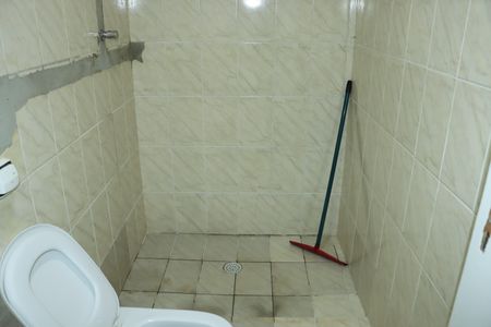 Banheiro Social de casa para alugar com 1 quarto, 27m² em Jardim Nova Cotia, Cotia