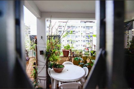 Apartamento à venda com 160m², 3 quartos e 1 vaga Apartamento à venda com 160m², 3 quartos e 1 vagaQuarto 2