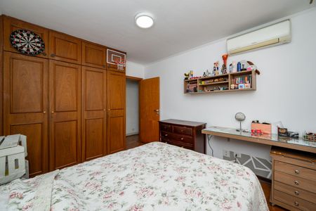 Casa à venda com 200m², 3 quartos e 2 vagas Casa à venda com 200m², 3 quartos e 2 vagasQuarto 1