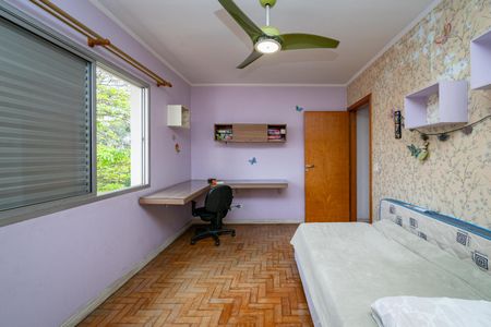 Casa à venda com 200m², 3 quartos e 2 vagas Casa à venda com 200m², 3 quartos e 2 vagasQuarto 2