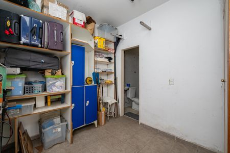 Casa à venda com 200m², 3 quartos e 2 vagas Casa à venda com 200m², 3 quartos e 2 vagasQuarto de Serviço