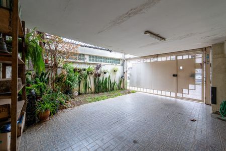 Casa à venda com 200m², 3 quartos e 2 vagas Casa à venda com 200m², 3 quartos e 2 vagasGaragem