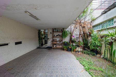 Casa à venda com 200m², 3 quartos e 2 vagas Casa à venda com 200m², 3 quartos e 2 vagasGaragem