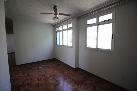 Apartamento à venda com 80m², 3 quartos e 1 vagaSala