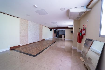 Apartamento à venda com 43m², 2 quartos e 1 vaga Apartamento à venda com 43m², 2 quartos e 1 vagaÁrea comum - Salão de festas
