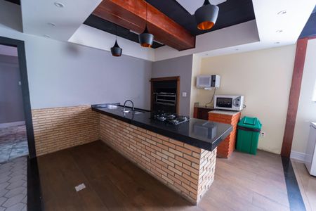 Apartamento à venda com 43m², 2 quartos e 1 vaga Apartamento à venda com 43m², 2 quartos e 1 vagaÁrea comum - Salão de festas