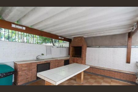 Apartamento à venda com 210m², 4 quartos e 3 vagasÁrea comum - Churrasqueira