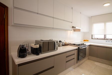 Apartamento à venda com 210m², 4 quartos e 3 vagasCozinha