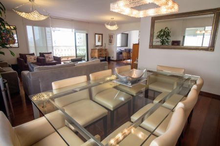 Apartamento à venda com 210m², 4 quartos e 3 vagasSala de Jantar