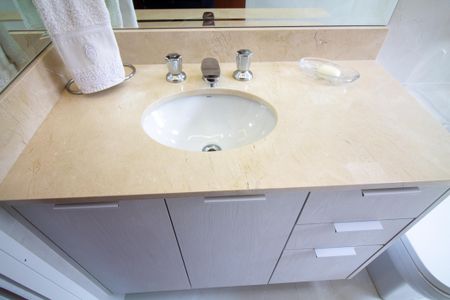 Apartamento à venda com 210m², 4 quartos e 3 vagasBanheiro da Suíte 2