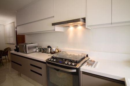 Apartamento à venda com 210m², 4 quartos e 3 vagasCozinha