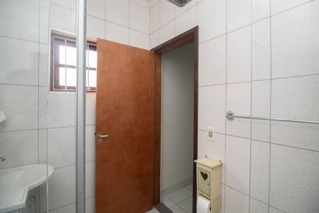 Casa à venda com 172m², 2 quartos e 3 vagasBanheiro Social