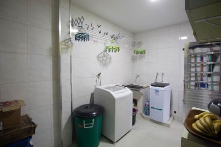 Casa à venda com 172m², 2 quartos e 3 vagasÁrea de Serviço