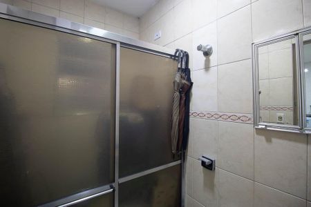 Casa à venda com 172m², 2 quartos e 3 vagasBanheiro de Serviço