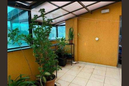 Apartamento à venda com 99m², 2 quartos e 1 vagaVaranda