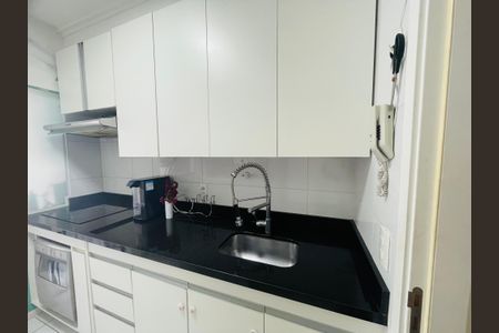 Apartamento para alugar com 106m², 4 quartos e 2 vagas Apartamento para alugar com 106m², 4 quartos e 2 vagasCozinha