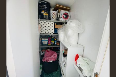 Apartamento para alugar com 106m², 4 quartos e 2 vagas Apartamento para alugar com 106m², 4 quartos e 2 vagasDespensa