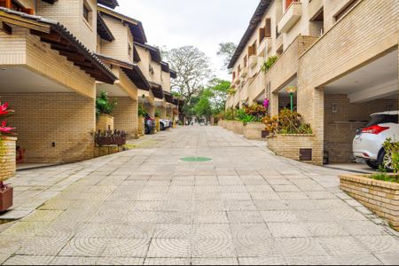 Casa de condomínio à venda com 215m², 3 quartos e 2 vagasÁrea comum