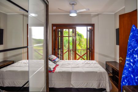 Casa de condomínio à venda com 215m², 3 quartos e 2 vagasSuite