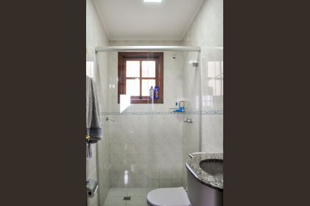 Casa de condomínio à venda com 215m², 3 quartos e 2 vagasBanheiro social